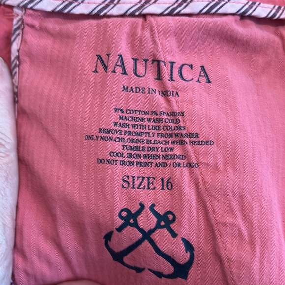 Coral Nautica Women’s Shorts Size 16. - Picture 9 of 10